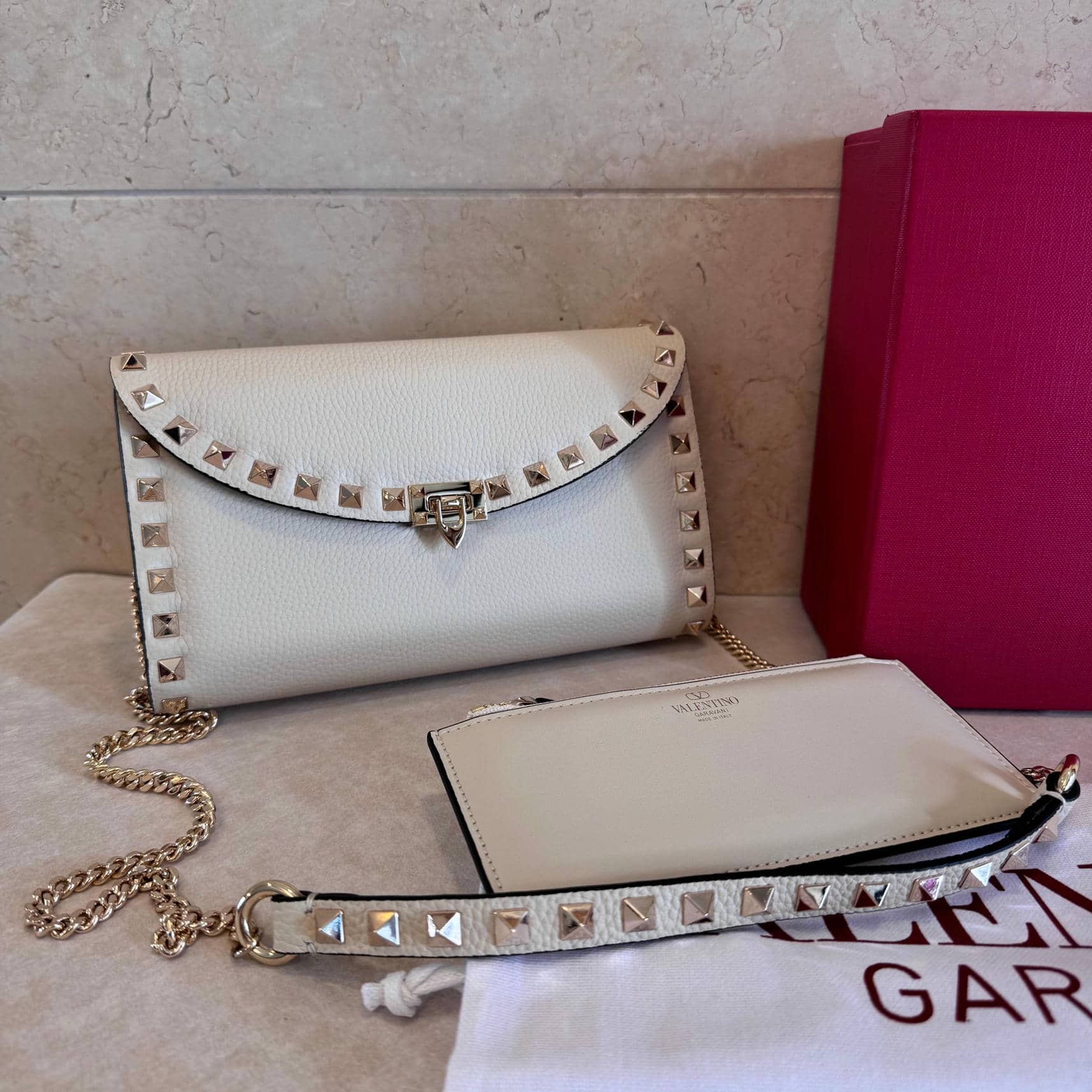 003-Garavani Rockstud Shoulder